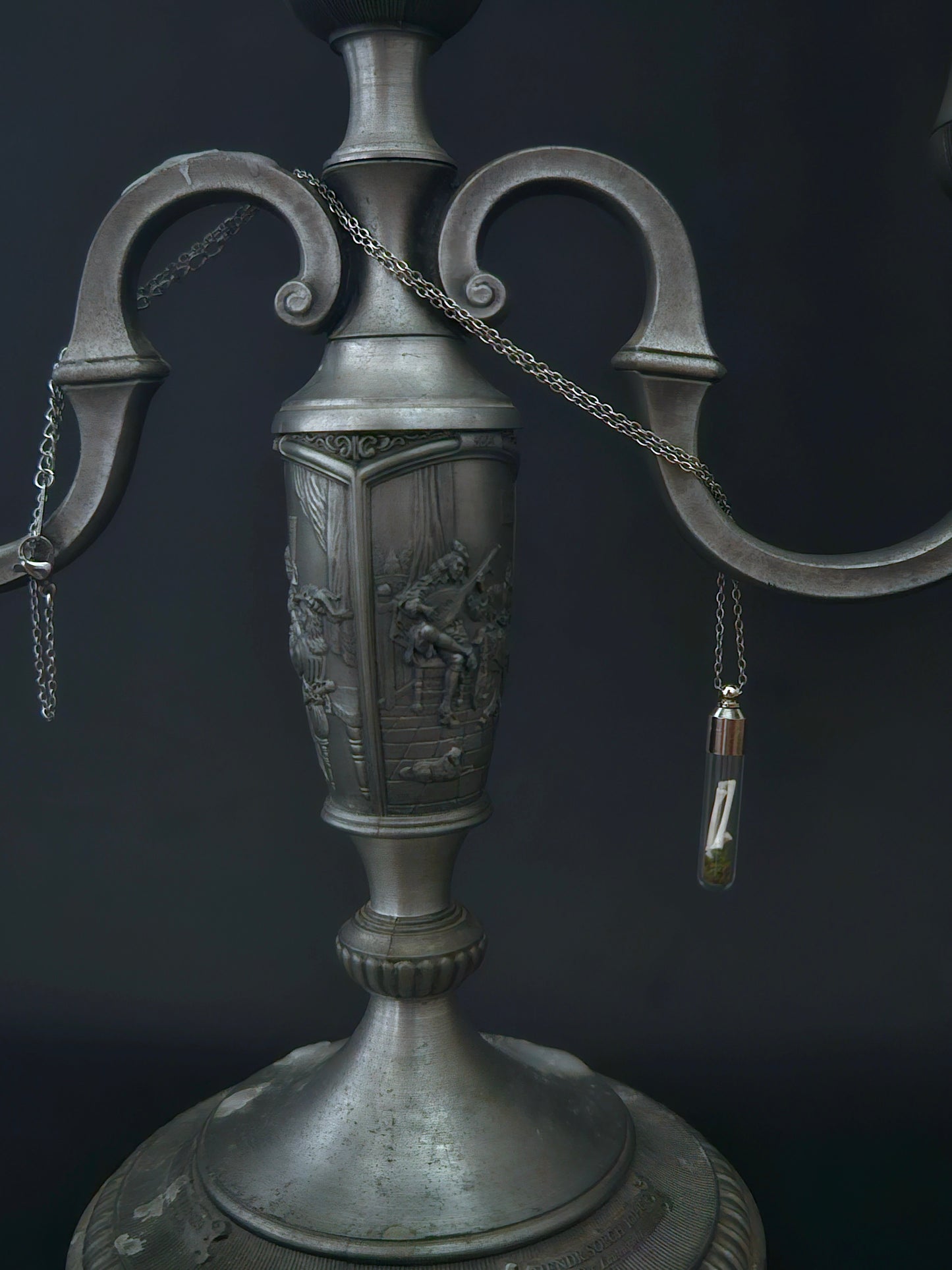 Assorted rat bone vial