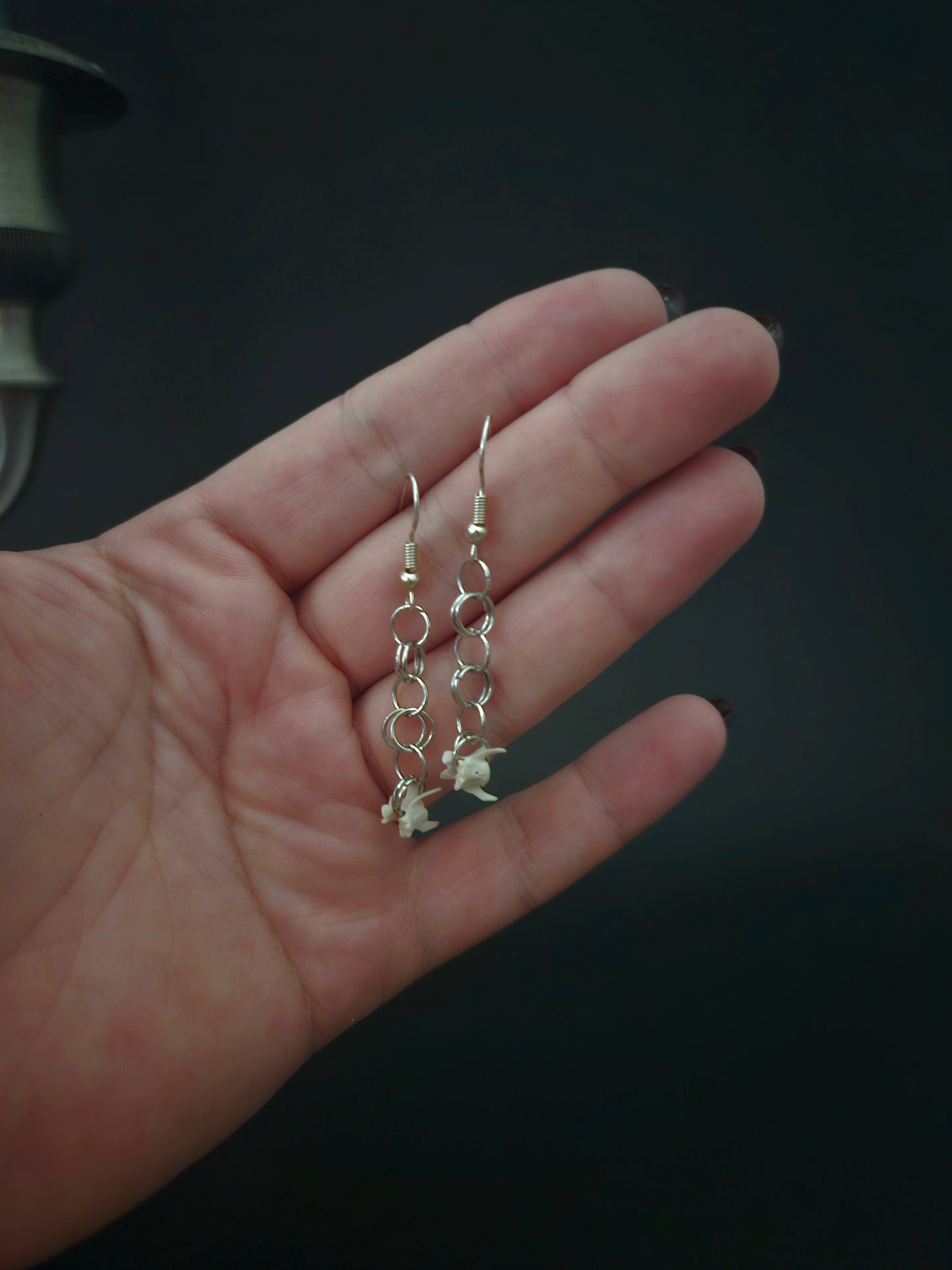 Rat vertebrae dangles