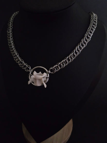 Felis catus vertebrae chainmaille choker (d)